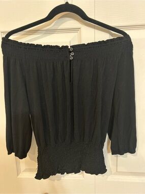 Guess Black Off-Shoulder Ruffled Blouse